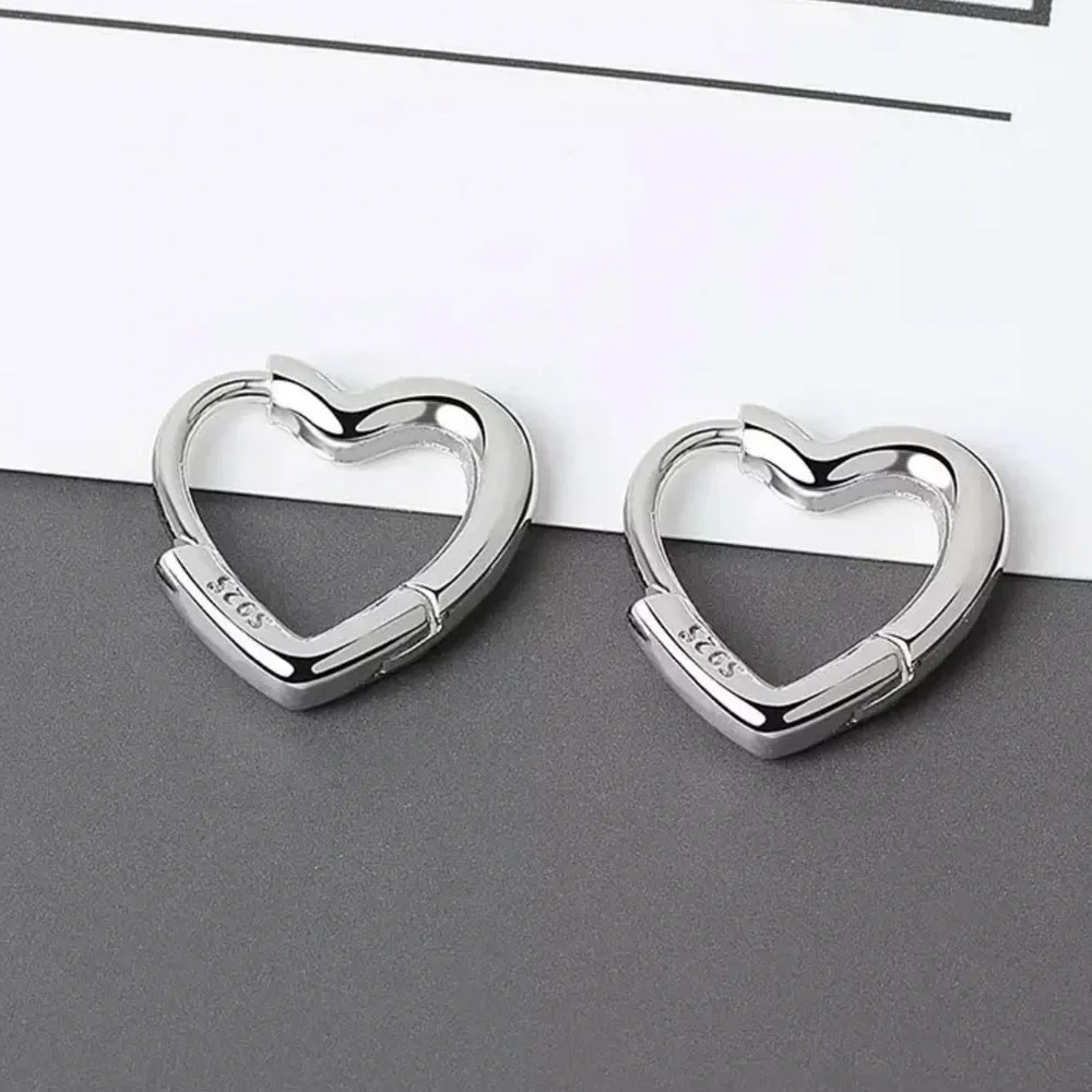 NEW 925 STERLING SILVER HEART HOOP EARRINGS, NICE EARRINGS, CUTE EARRINGS - Picture 1 of 6
